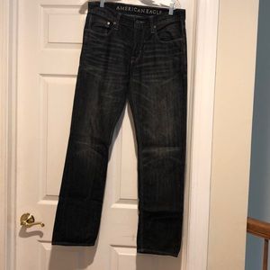 American eagle distressed dark blue jeans